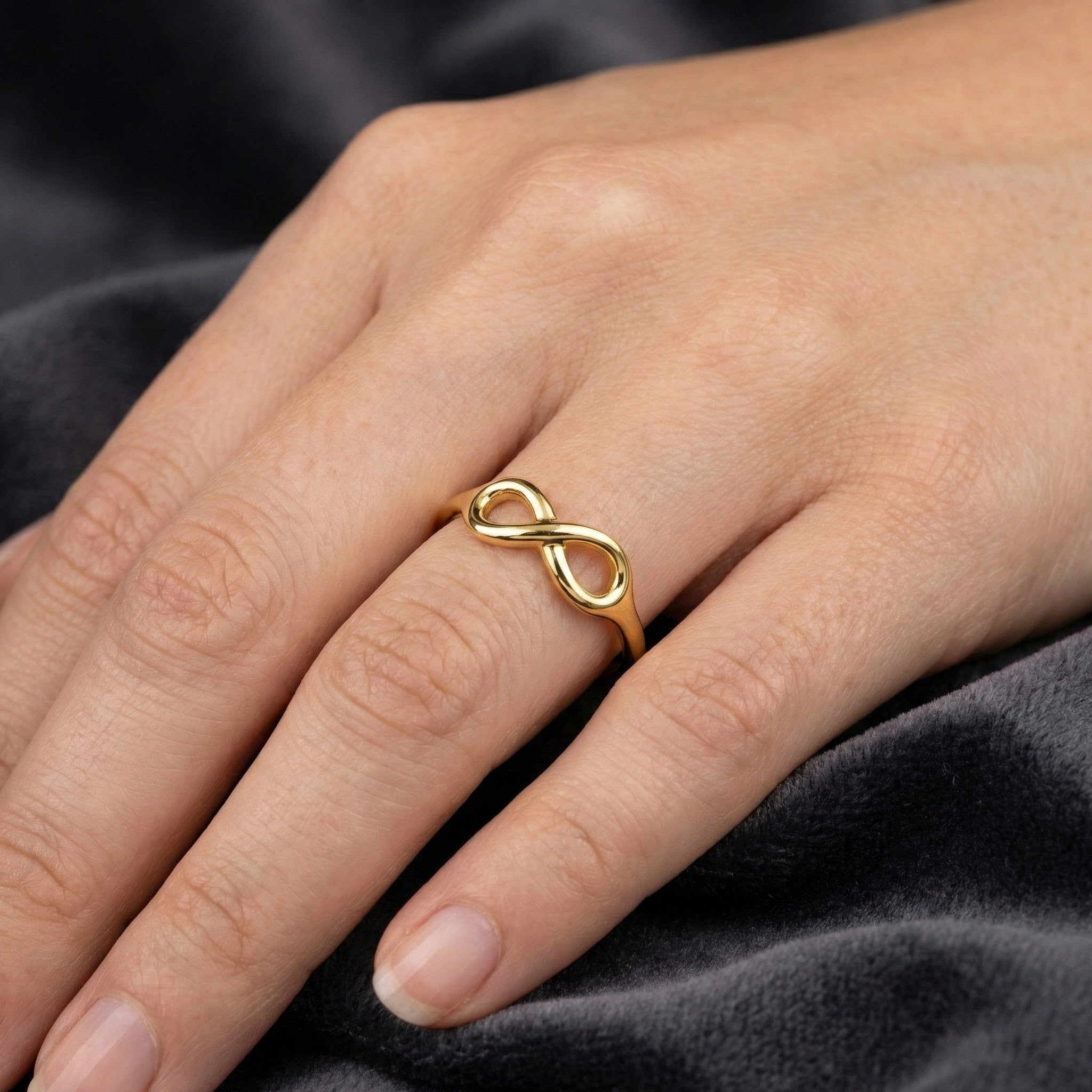 Vergoldeter 925er Silberring mit Infinity-Symbol – zeitloses Design, 1 µm Echtgold